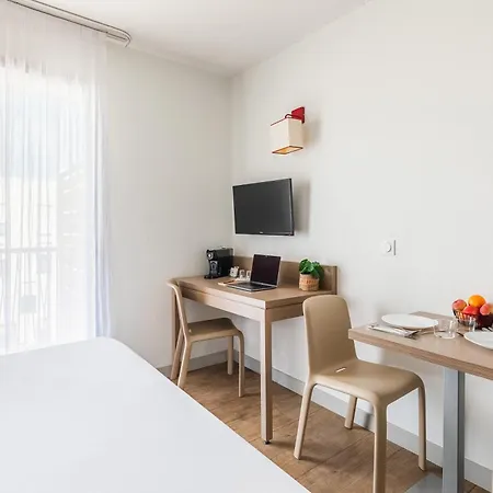 아파트호텔 Appart'city Confort Centre Gare 3*
