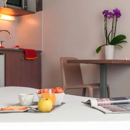 Appart'city Confort Centre Gare Apart-hotel 3*