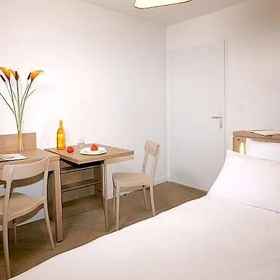 Appart'city Confort Centre Gare 3* Περπινιάν