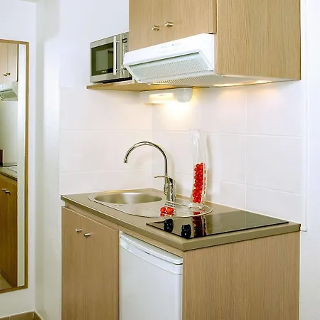 Appart'city Confort Centre Gare 3* Περπινιάν