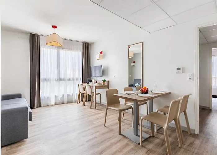 Appart'city Confort Centre Gare Aparthotel