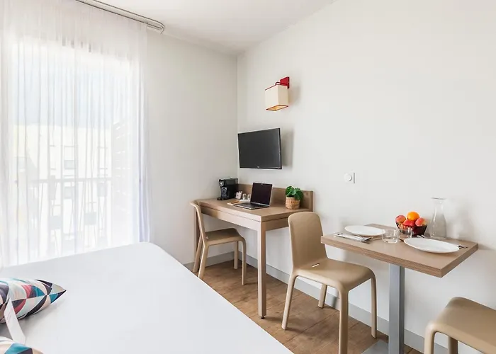 Aparthotel Appart'city Confort Centre Gare 3*